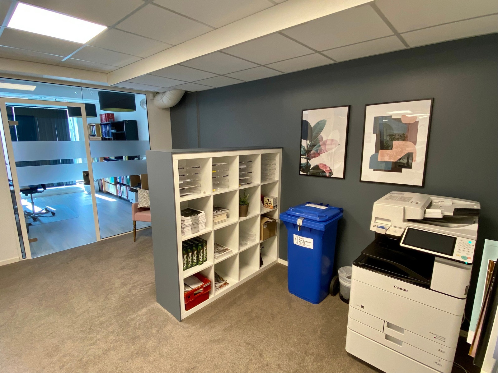 Printer og posthylle Galleribilde