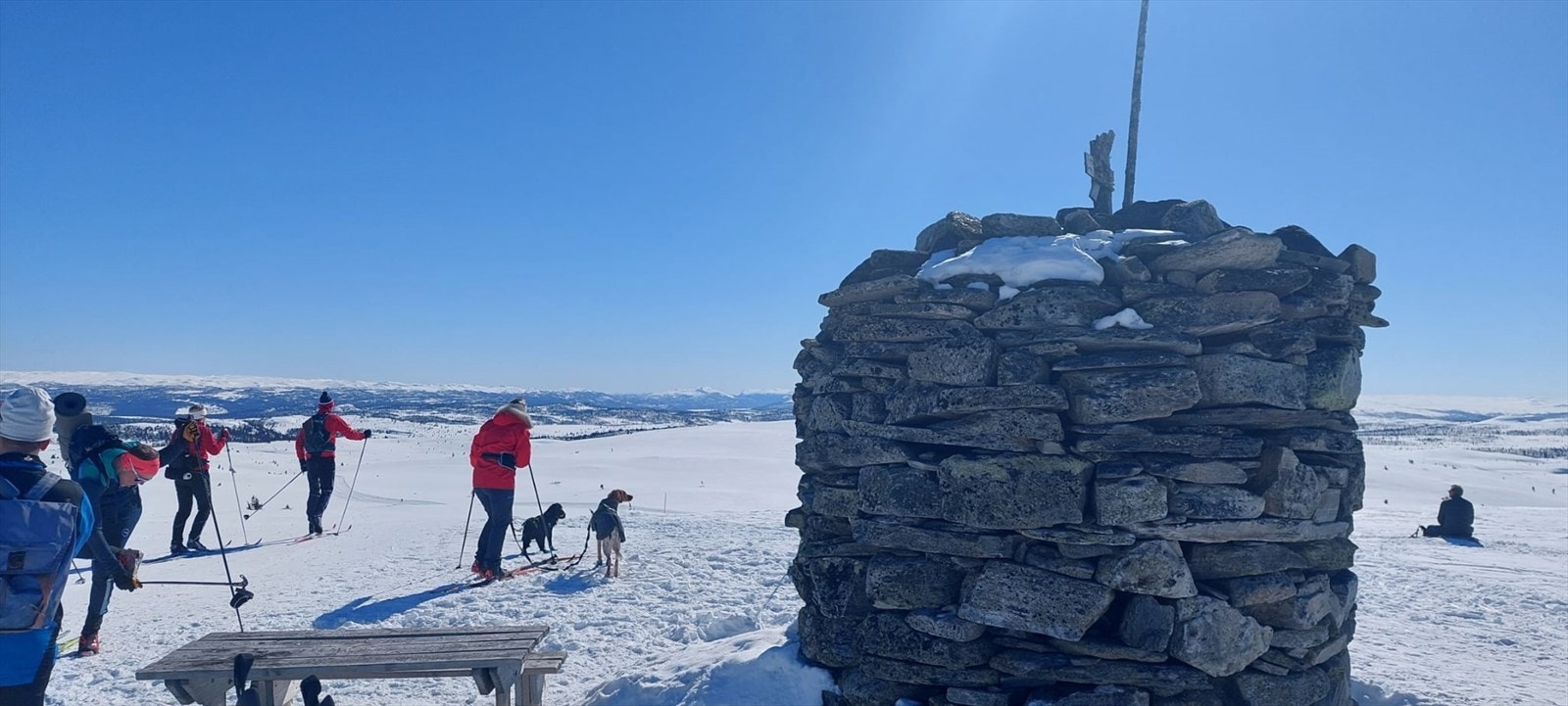 Dyna (1212 moh.), et populært turmål i Nes Nordmark, både til fots og på langrennski Galleribilde
