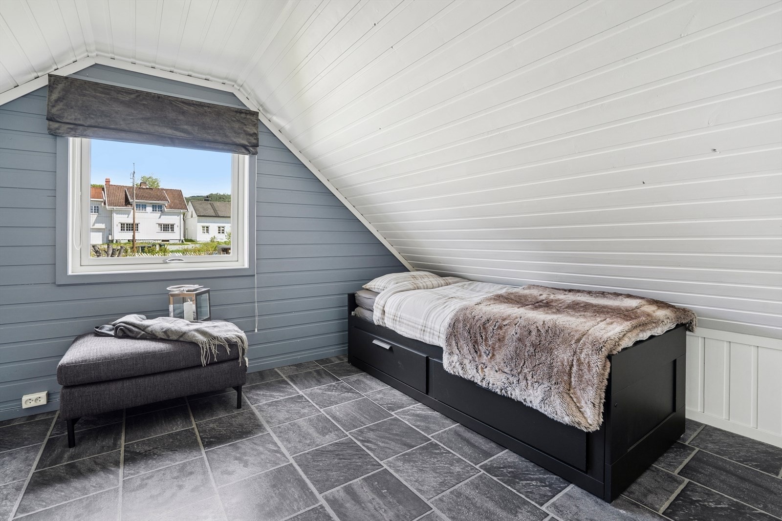 Begge soverommene har plass til dobbeltseng og garderobeløsning. Galleribilde