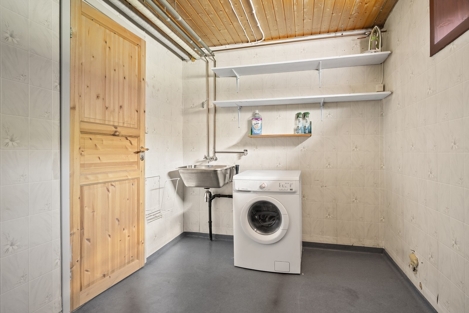 Vaskerom Galleribilde