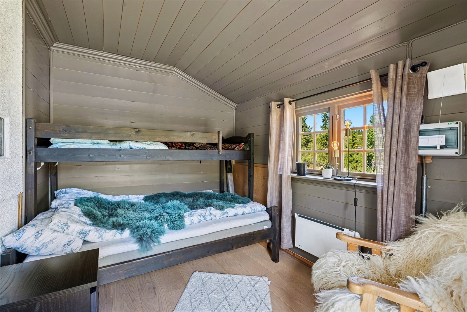 Soverom i anneks/bad. Galleribilde