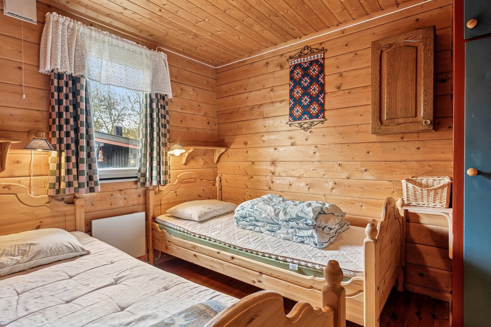 Alle soverommene er av god størrelse med plass til seng og øvrig innredning etter behov. Galleribilde