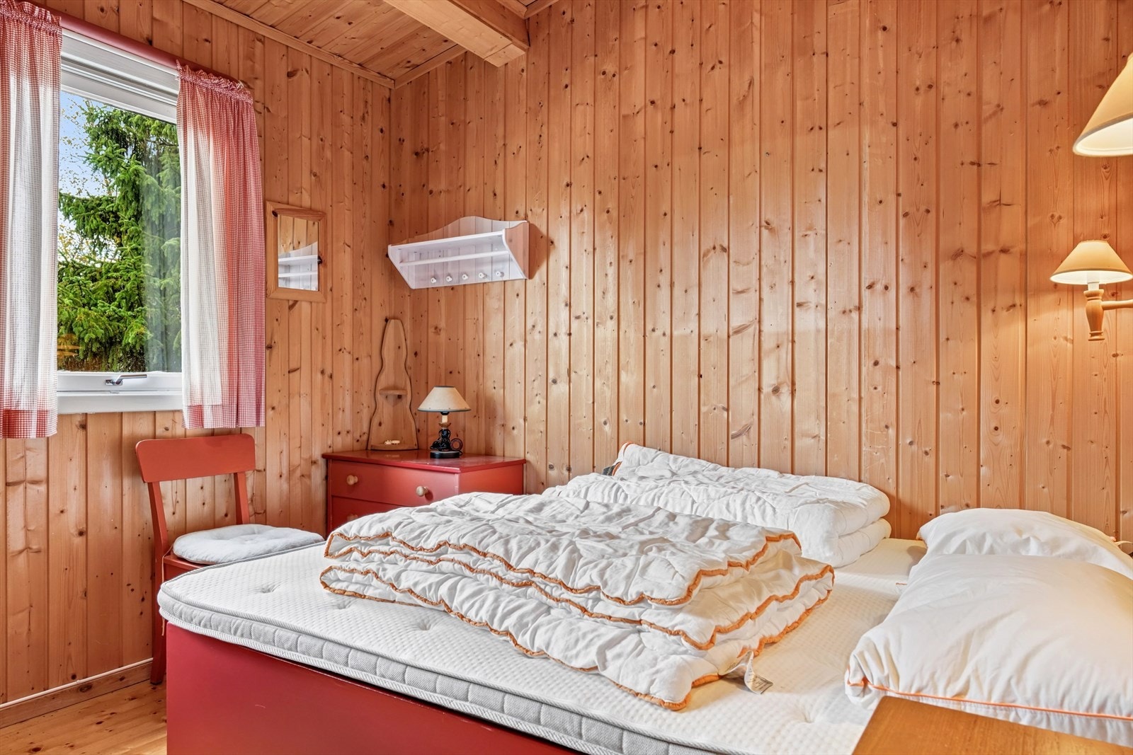 Videre byr hytten på 3 gode soverom. Galleribilde