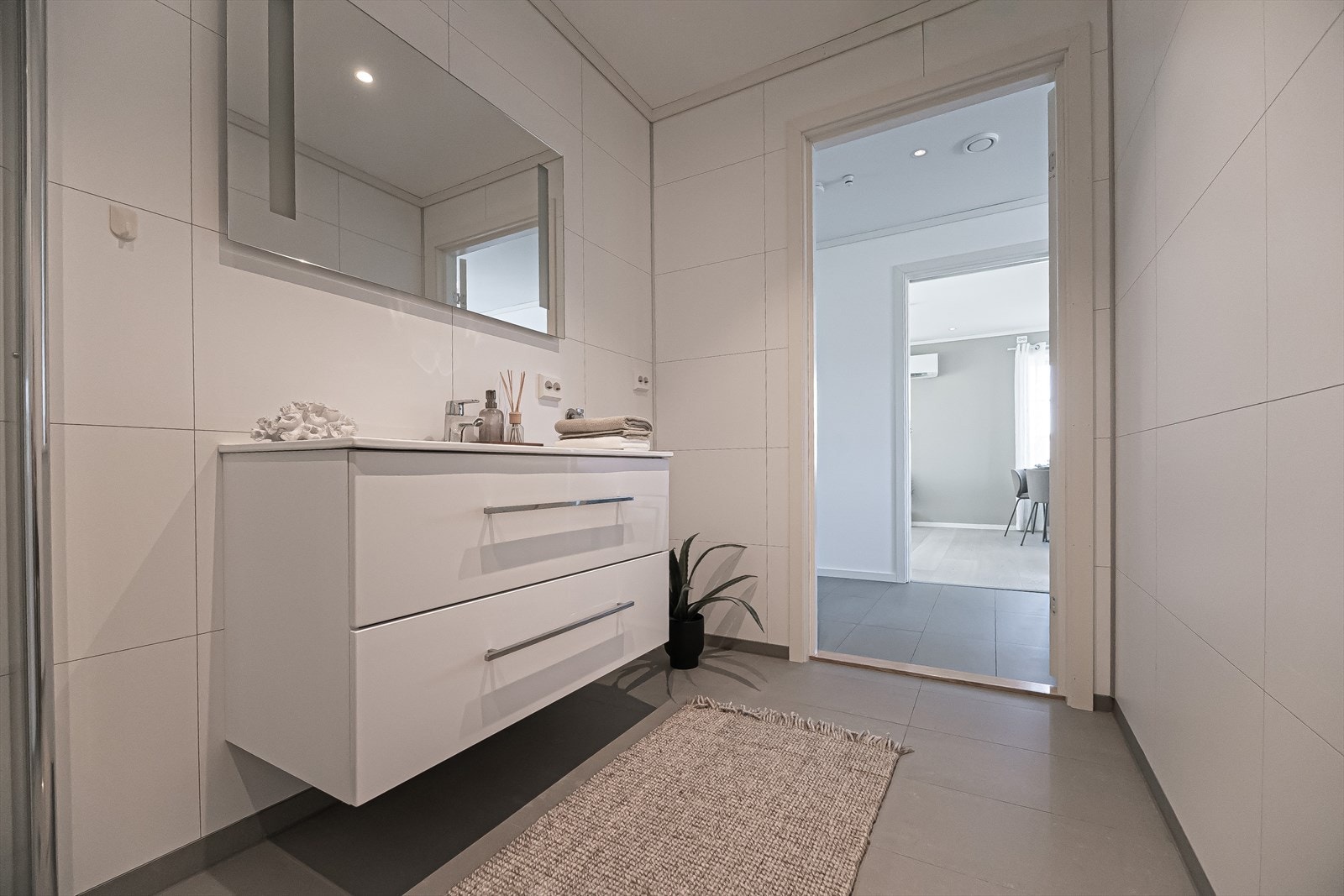 Vi tar turen opp i andre etasje Galleribilde