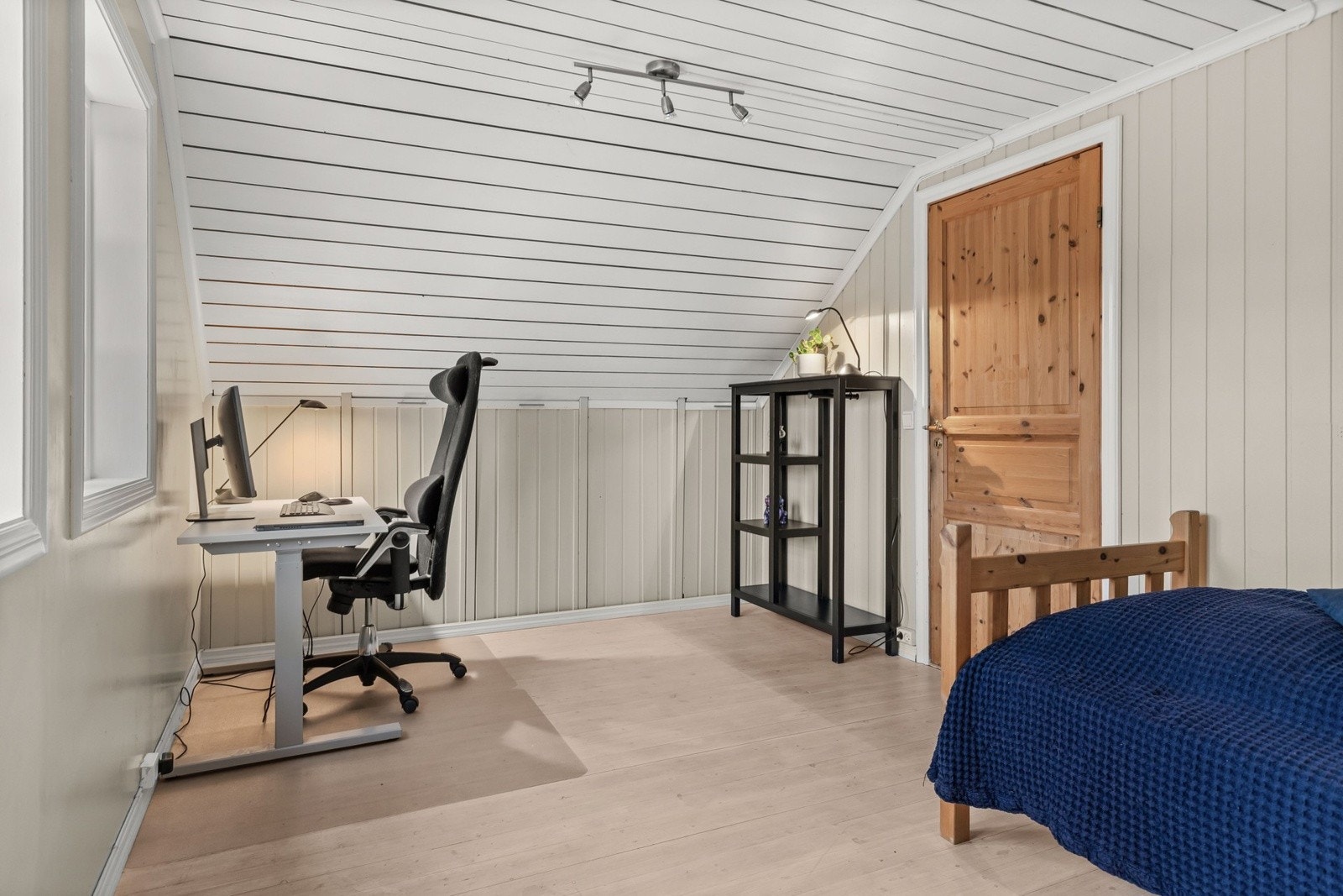 De egner seg godt som barnerom, ungdomsrom, gjesterom eller hjemmekontor, og har plass til seng, skrivebord og oppbevaringsløsninger. Galleribilde