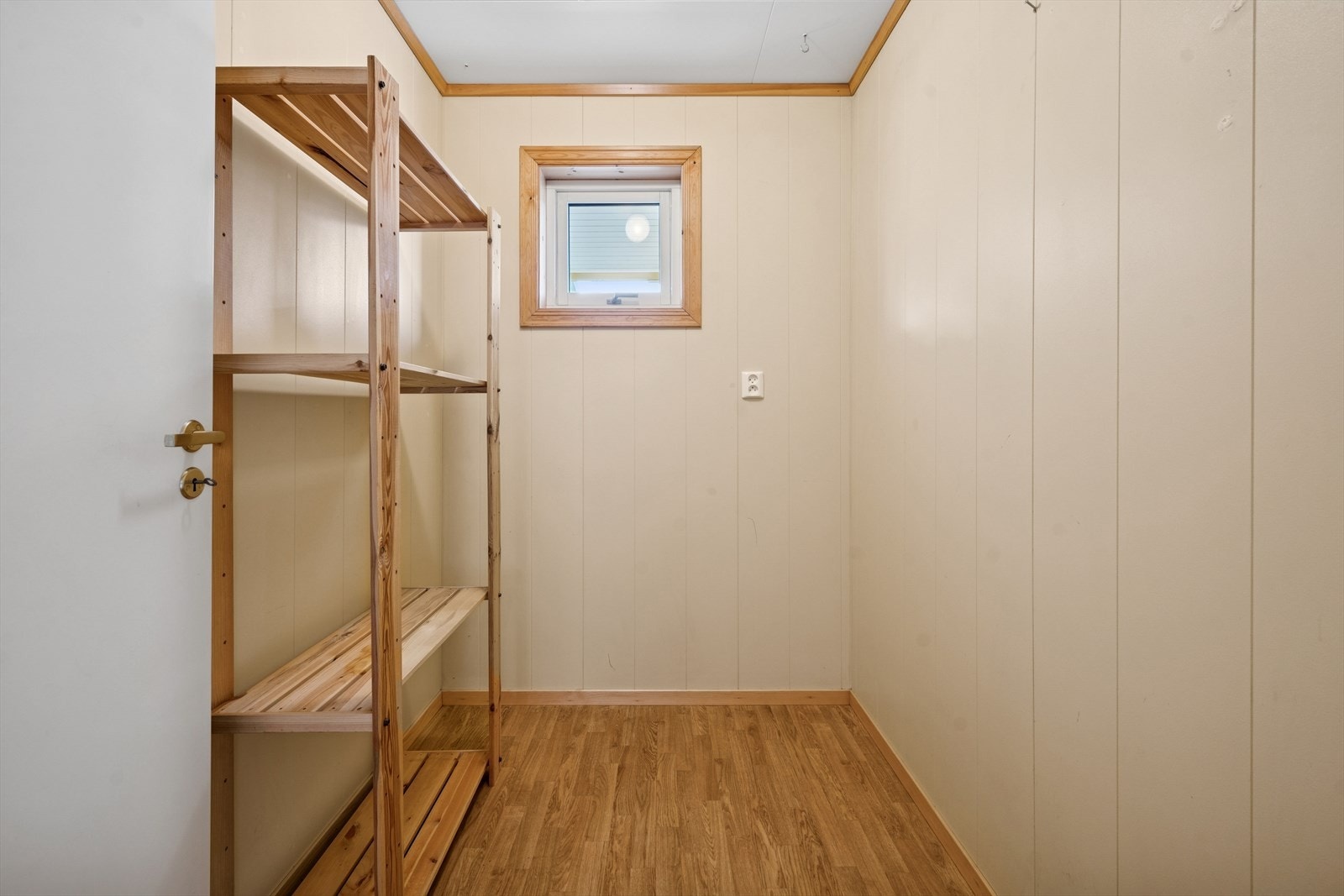 Innvendig bod. Galleribilde