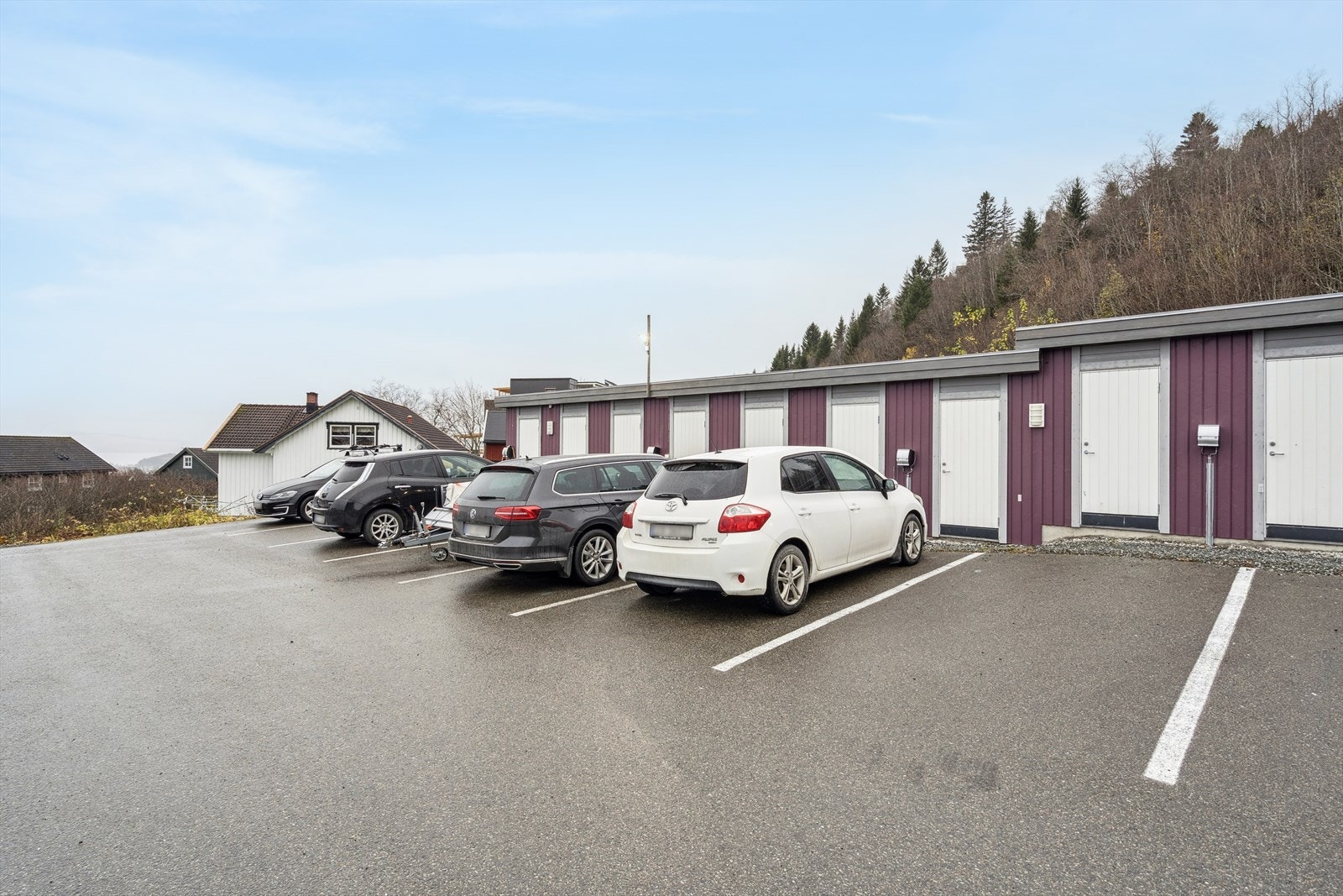 Parkeringsplass inkludert. Galleribilde