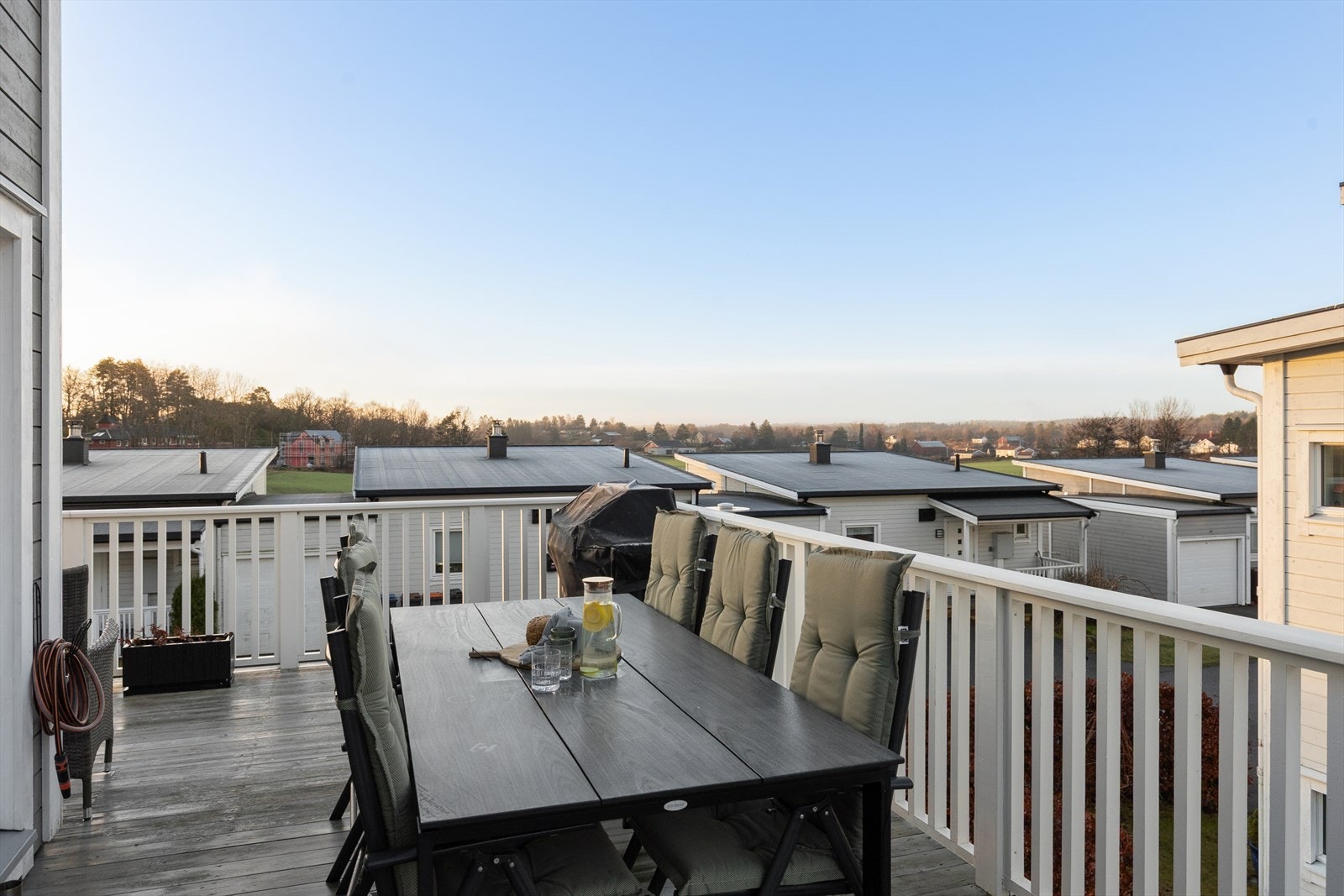 Sol fra morgen til kveld, 37 kvm terrasse. Galleribilde