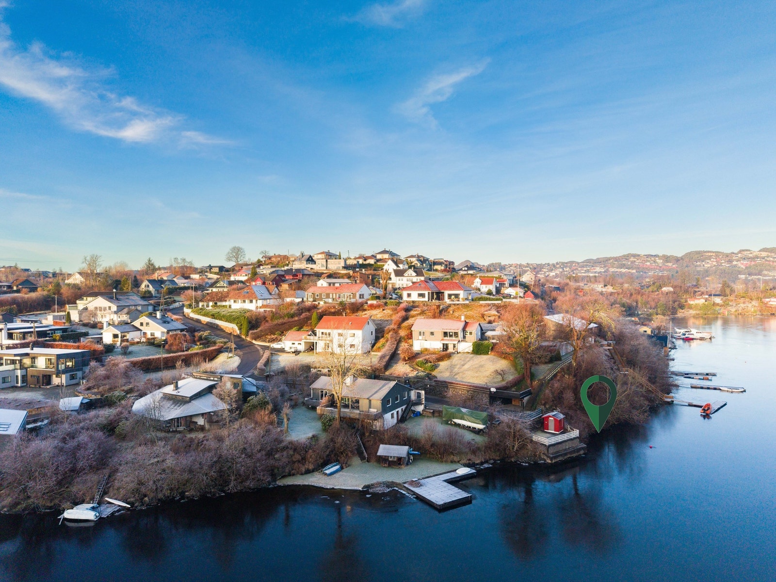 Båtfeste på fellesplass like ved eiendommen Galleribilde