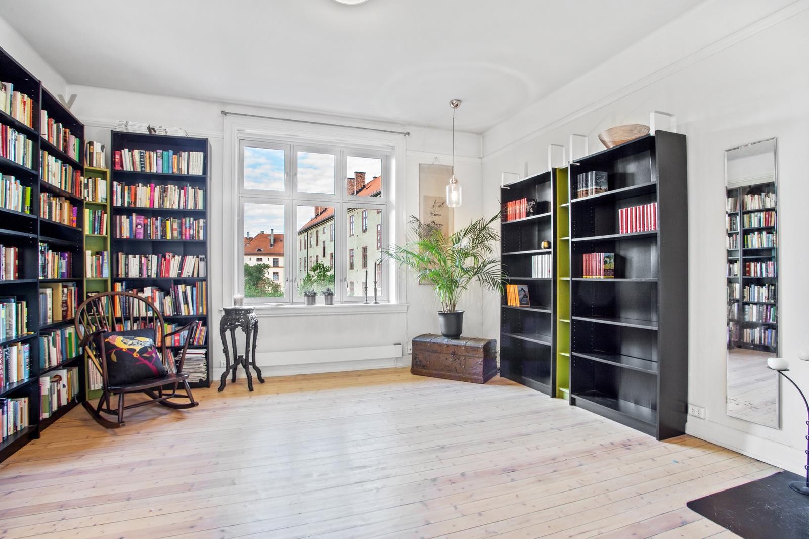 Stor og lys stue Galleribilde