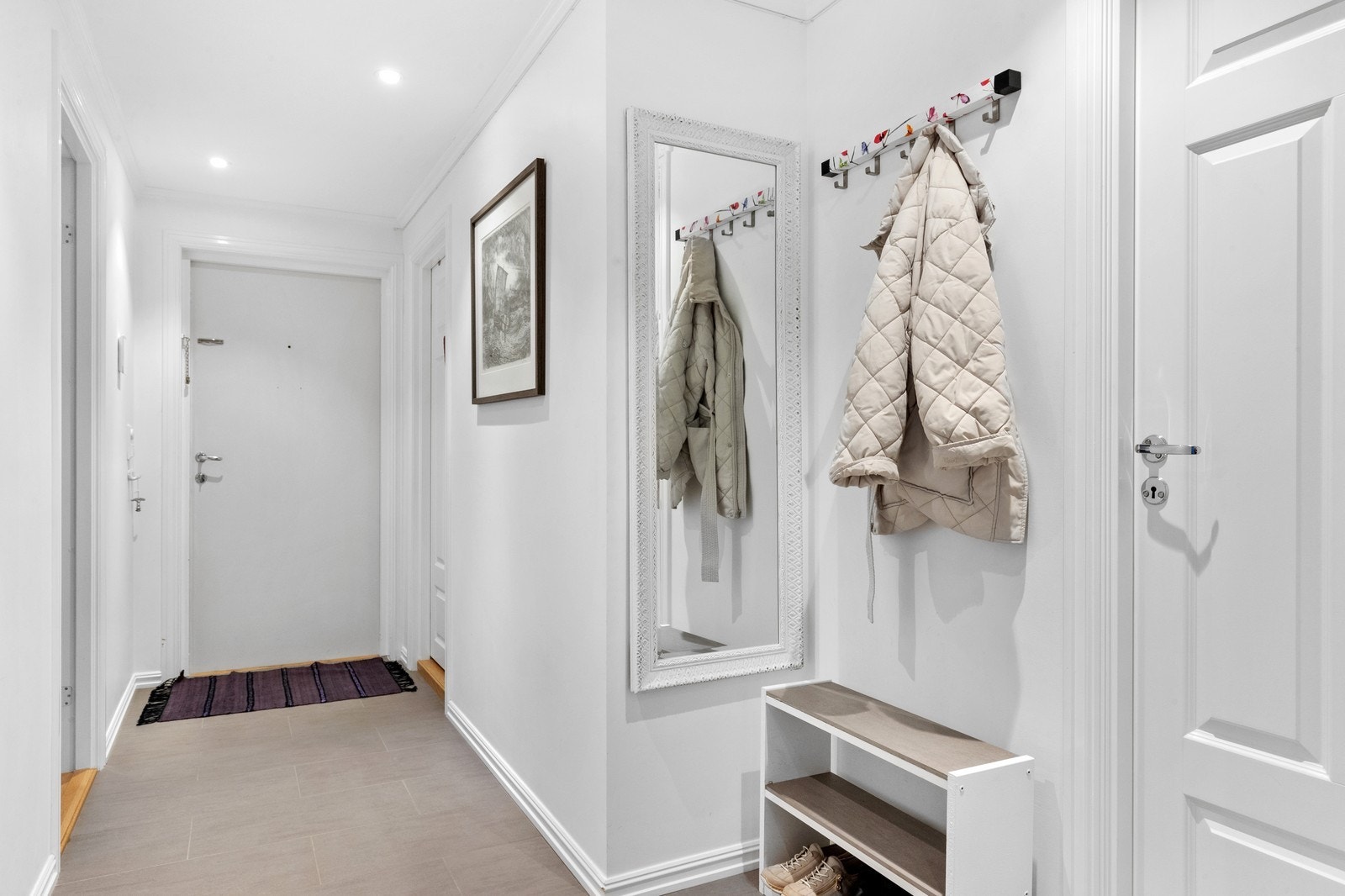 Romslig entre Galleribilde