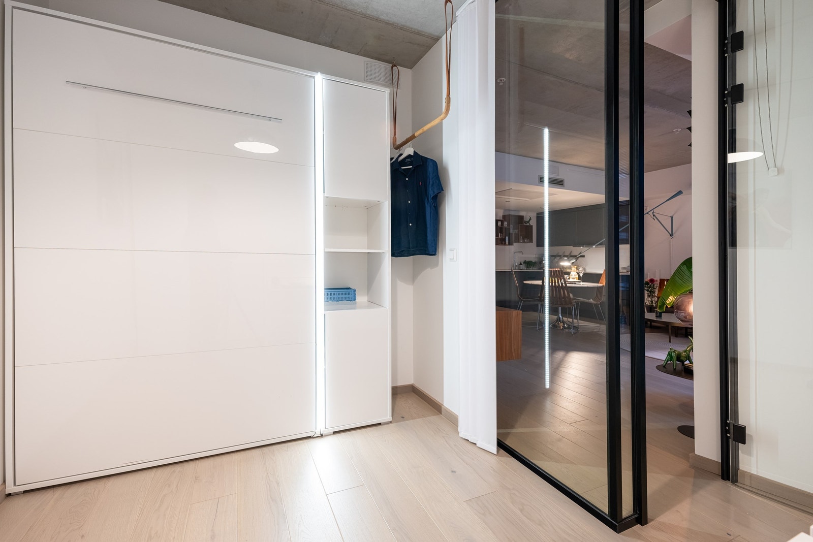 Her er det god plass til seng, pult eller annet ønskelig møblement. Galleribilde