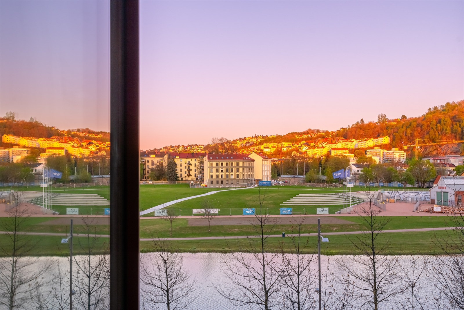 Hyggelig utsyn fra hovedsoverommet. Galleribilde