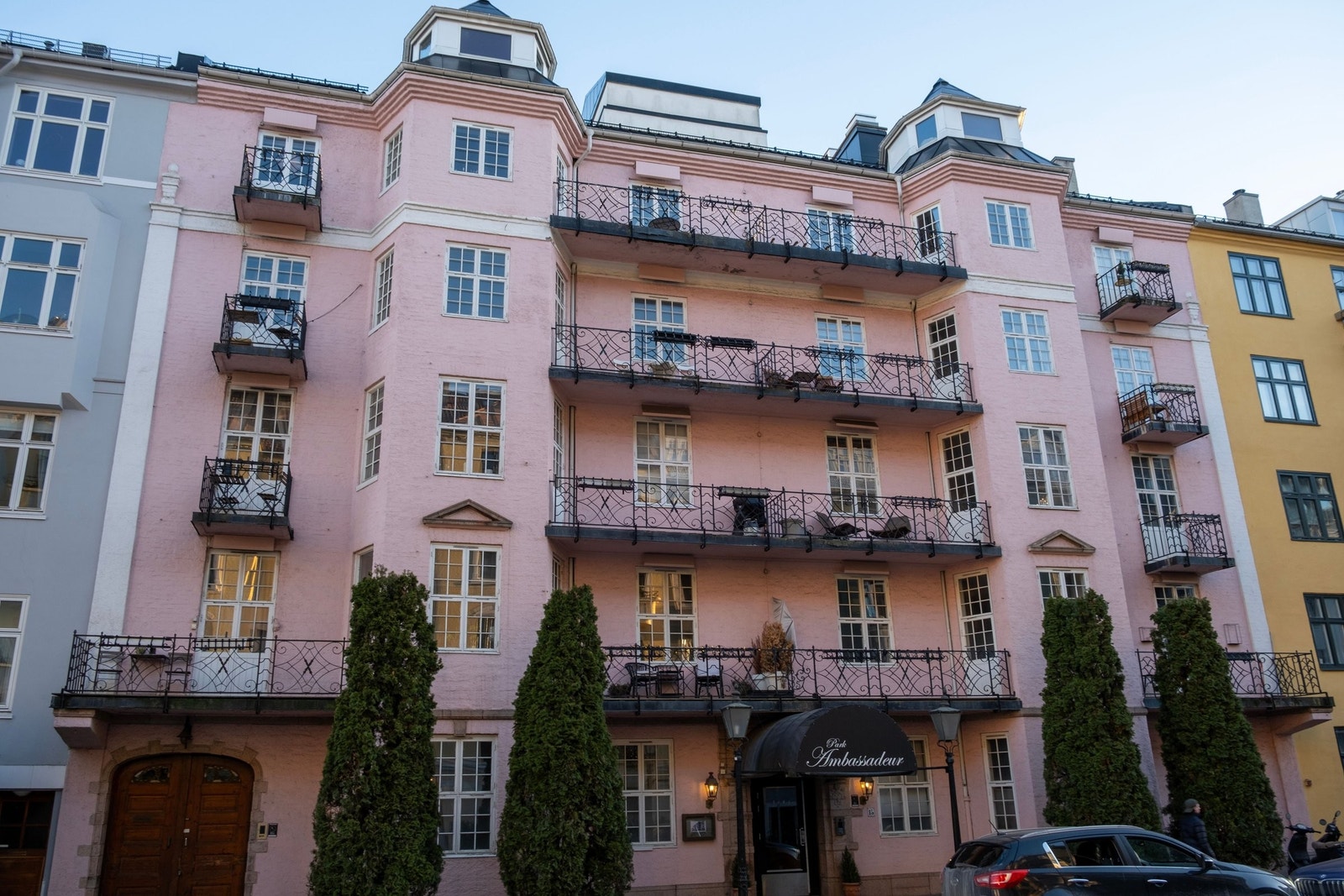 Byggets fasade 2/4 Galleribilde