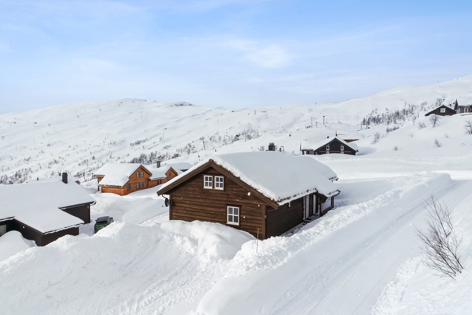 Perfekt beliggenhet i Eikedalen Panorama med ski in/ski out til Eikedalen skisenter. Galleribilde