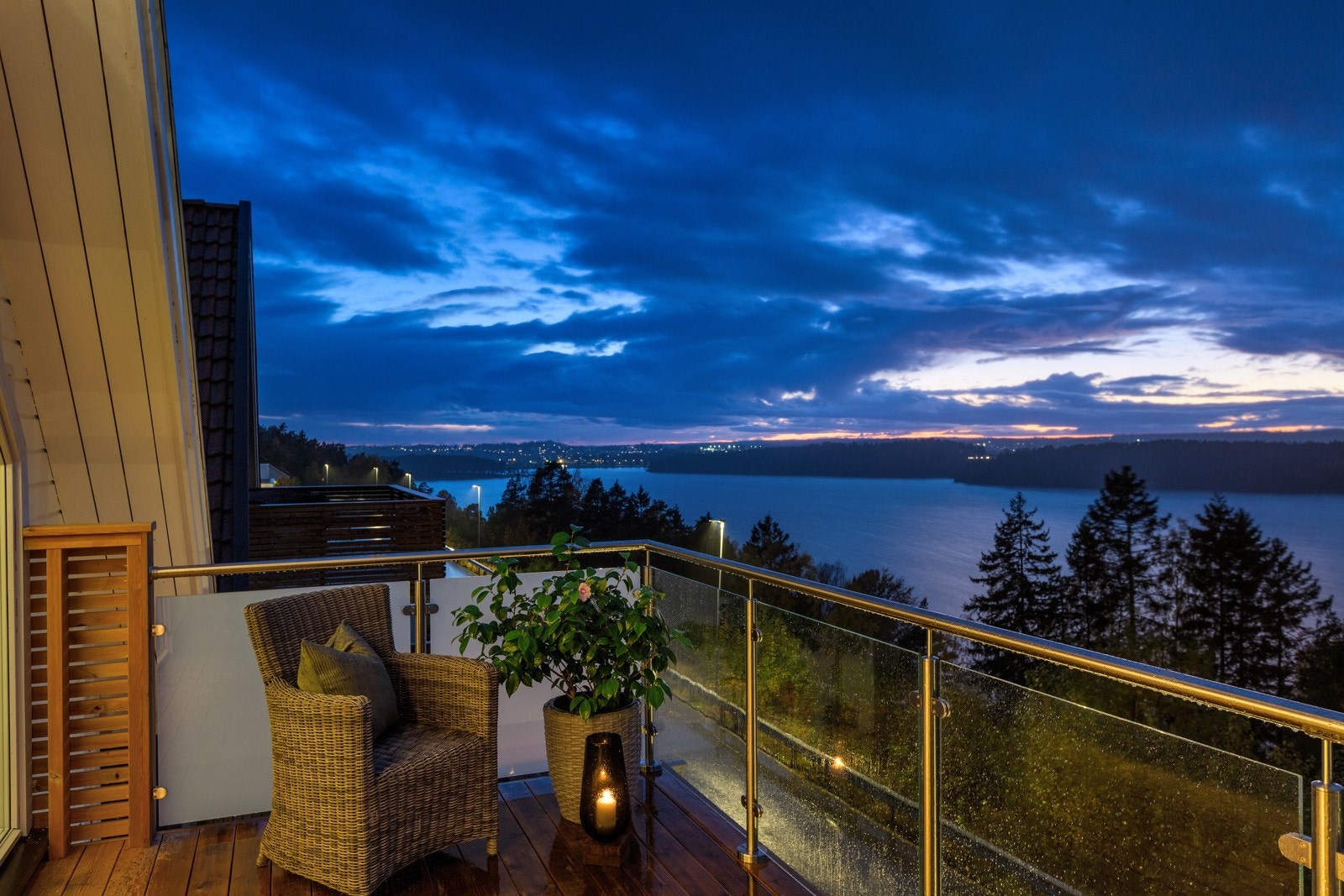 Fra verandaen i 2. etg er det den ultimate utsikt Galleribilde