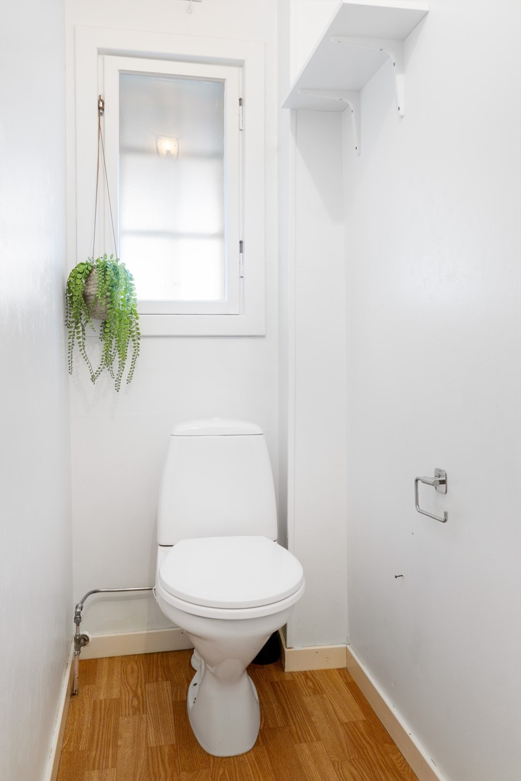 Separat toalett 1 etasje. Galleribilde