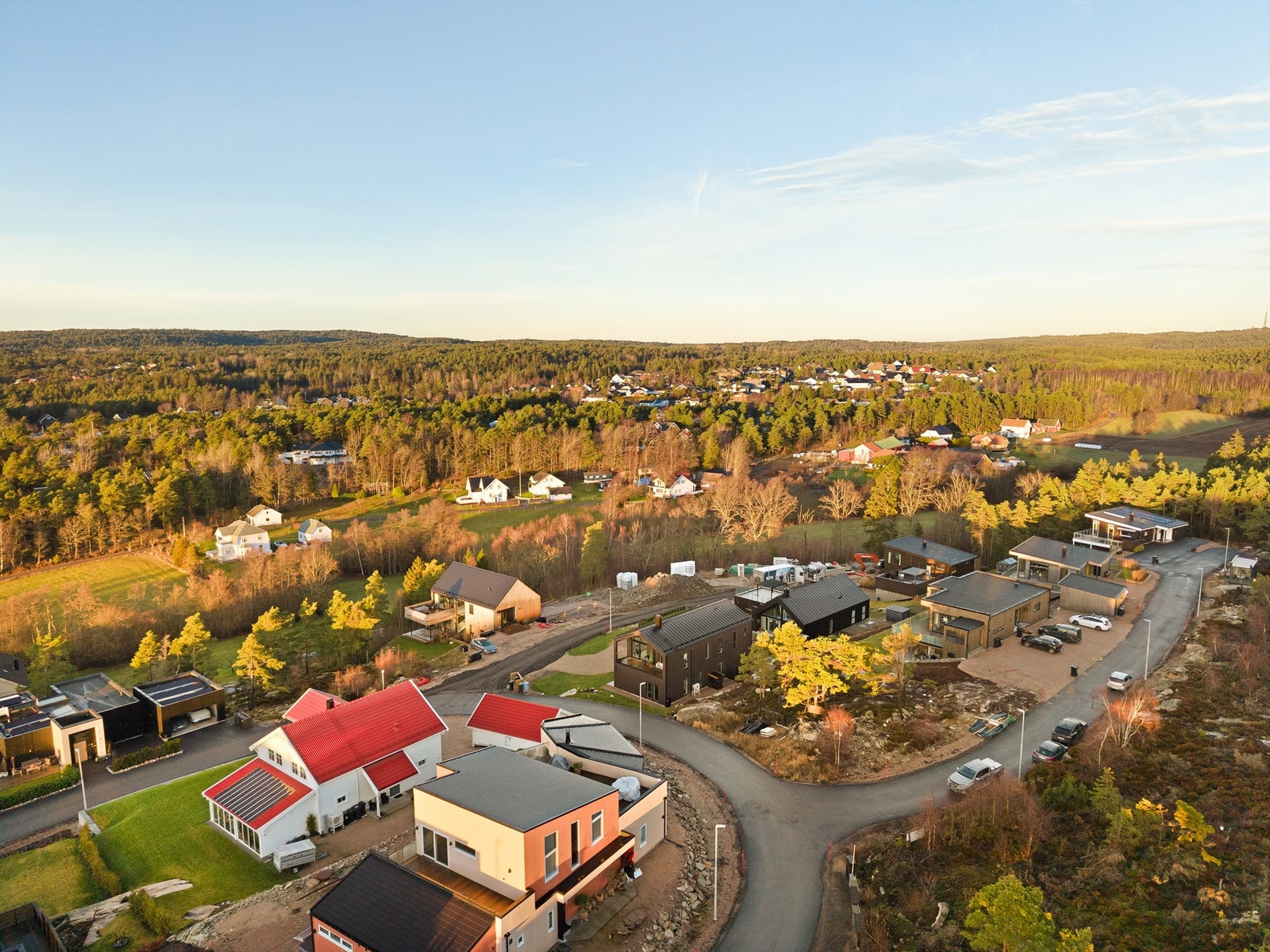 Langgårdslia er et helt nytt boligområde under etablering på Slevik. Både her og i nærmiljøet for øvrig bor et større antall småbarnsfamilier. Galleribilde