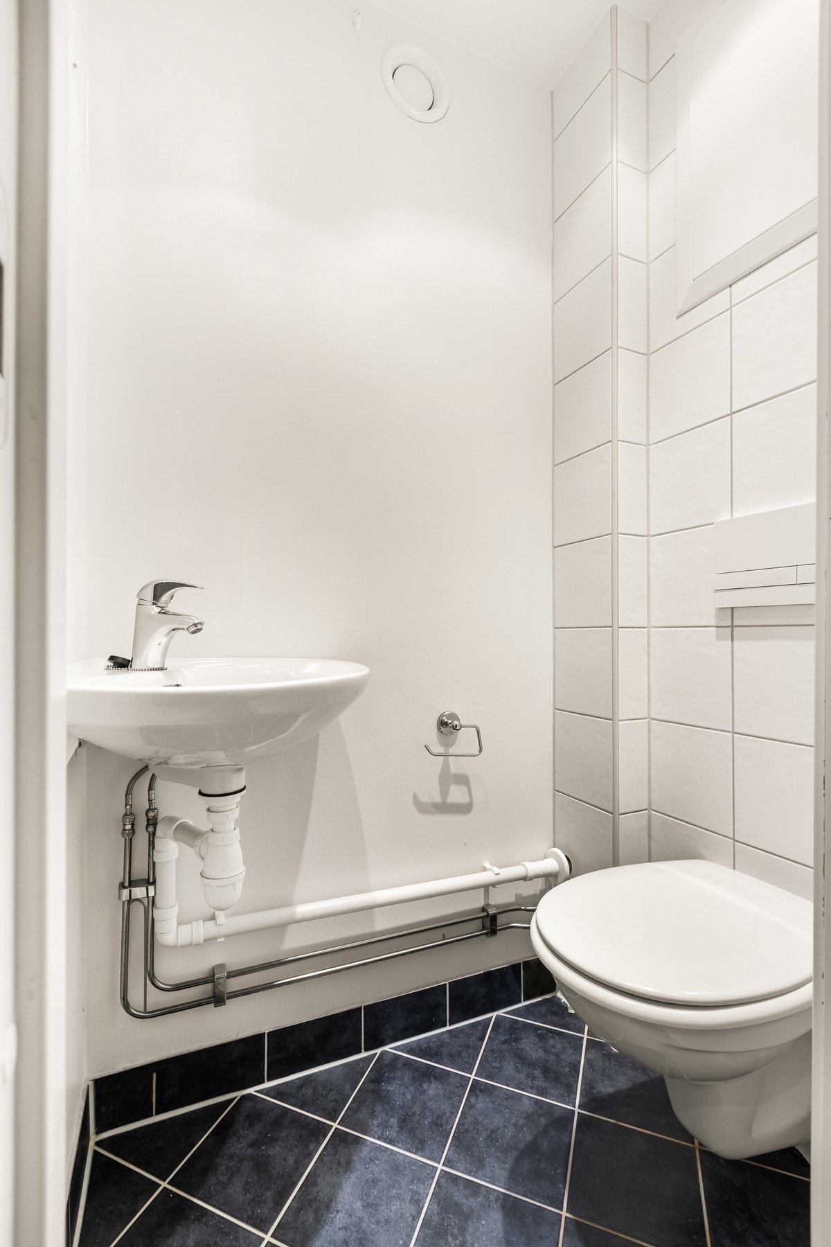 Toalettrom Galleribilde