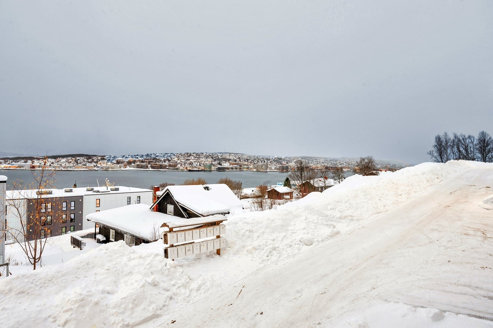 Utsikt mot nordvest. Galleribilde