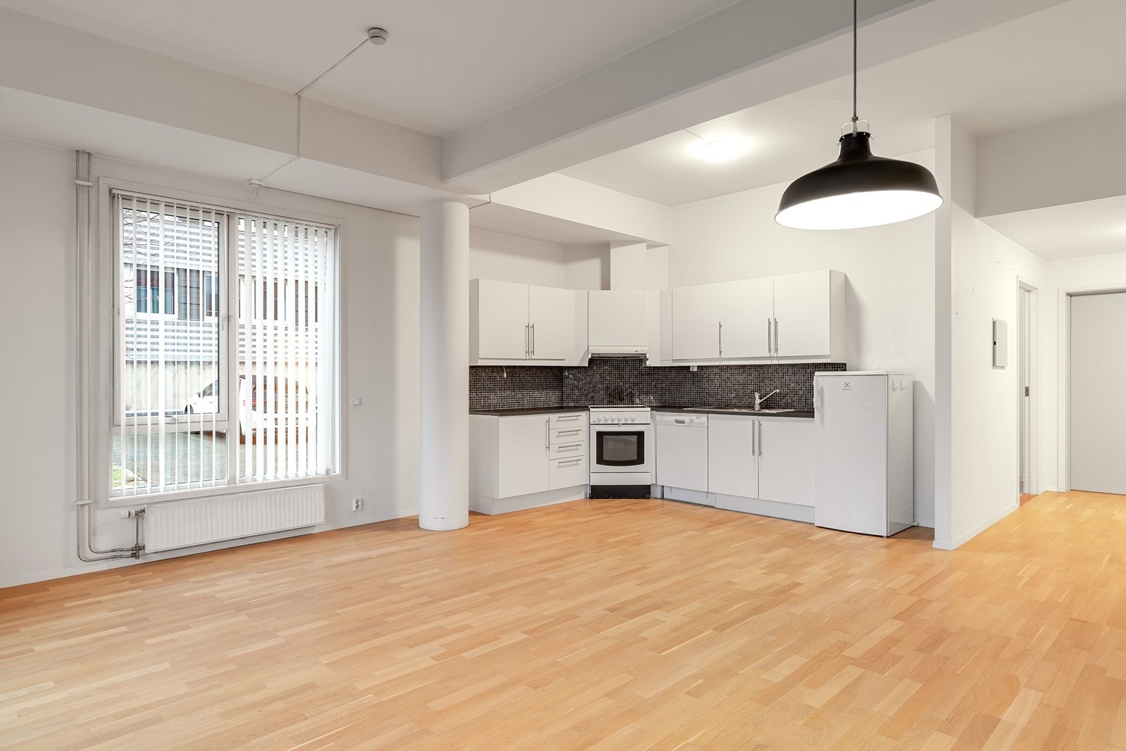 Boligen har livsløpsstandard som legger til rette for en enkel botilværelse for alle beboere og felleskostnadene inkluderer blant annet TV/internett,, vaktmestertjenester, felles husforsikring mm. Galleribilde