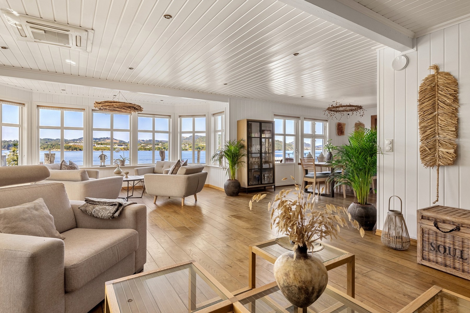 En har god plass til den favoriserte sofakroken. Galleribilde