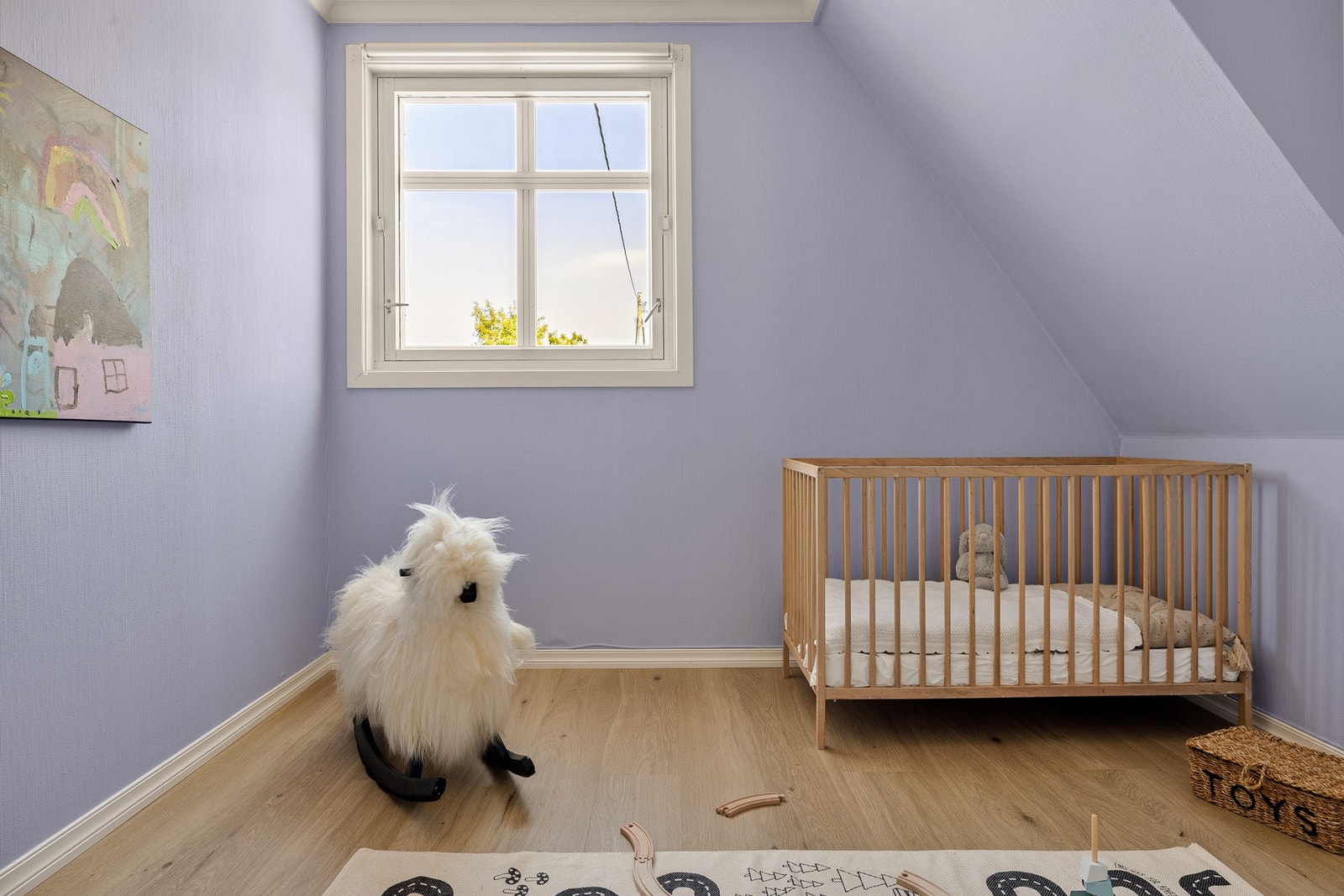 De andre rommene har også god plass til garderobeløsninger. Galleribilde