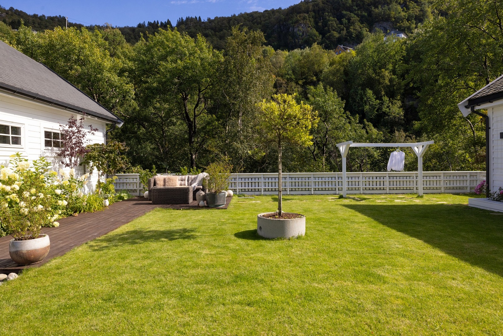 En hage med mye muligheter, for både store og små! Galleribilde