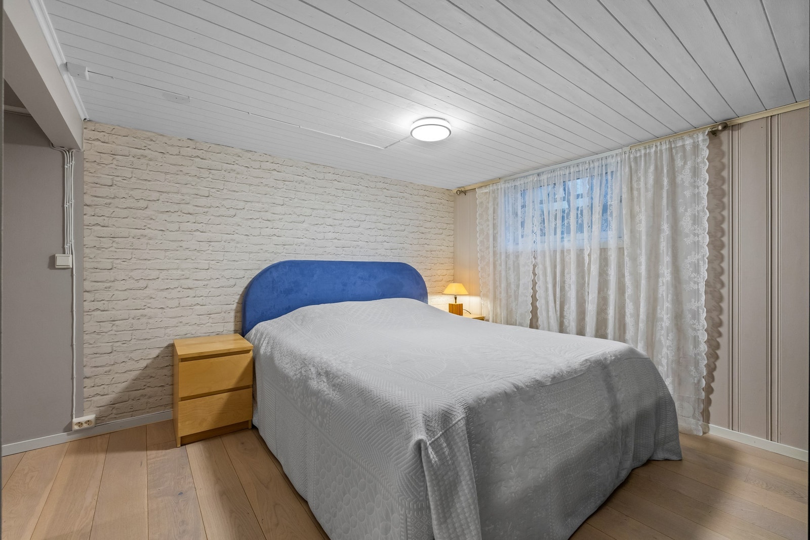 Bod benyttet som soverom i kjelleretasjen - ikke godkjent til varig opphold Galleribilde