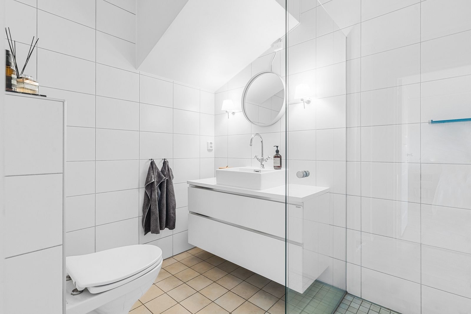 Baderom i mellometasje Galleribilde