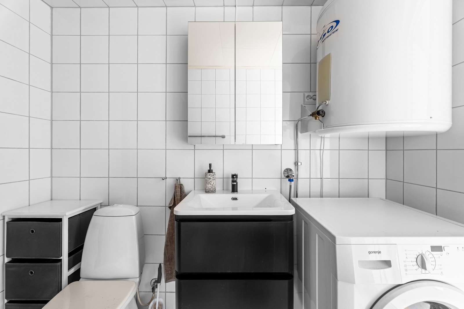 Badet er stort og lyst. Galleribilde