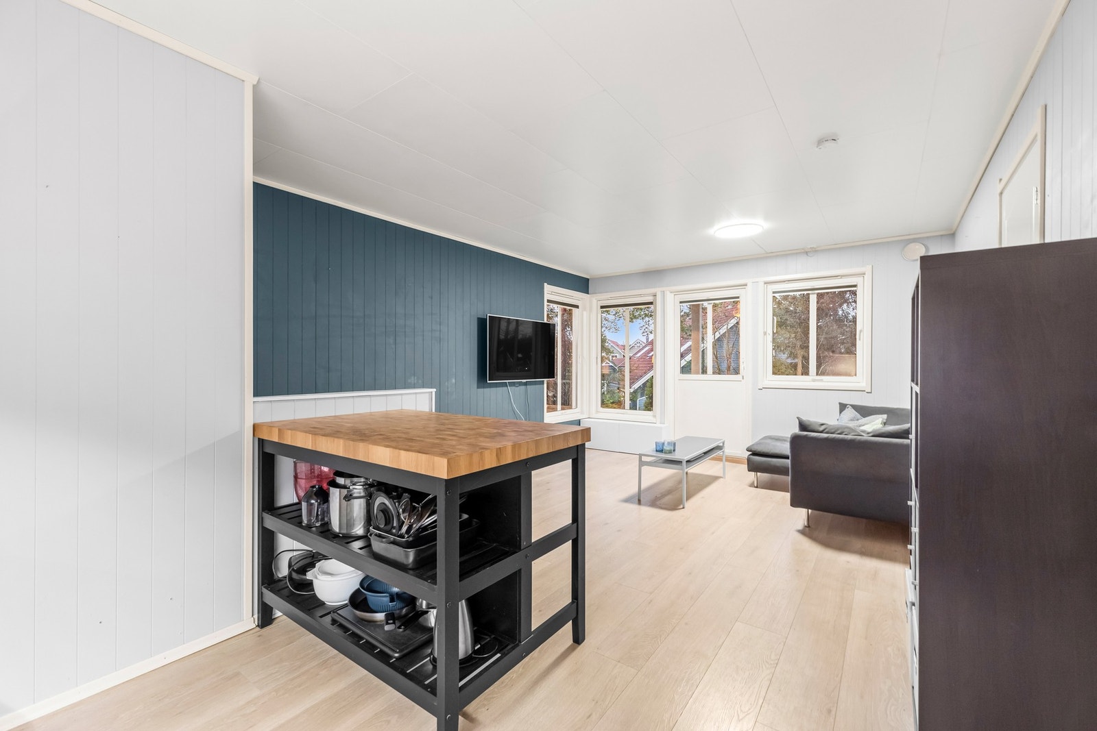 Det er flere soner i stuen for maksimal utnyttelse av plassen. Galleribilde