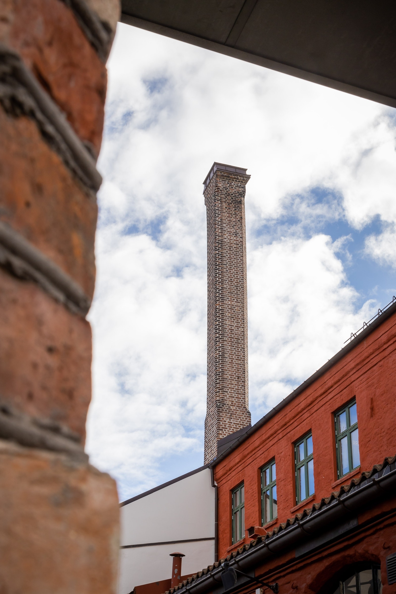 Den gamle fabrikkpipen Galleribilde