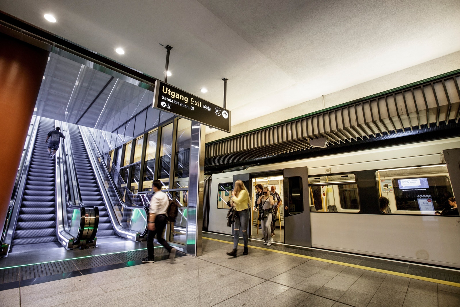 Nydalen er lett tilgjengelig med en t-bane som går hele tiden. Galleribilde