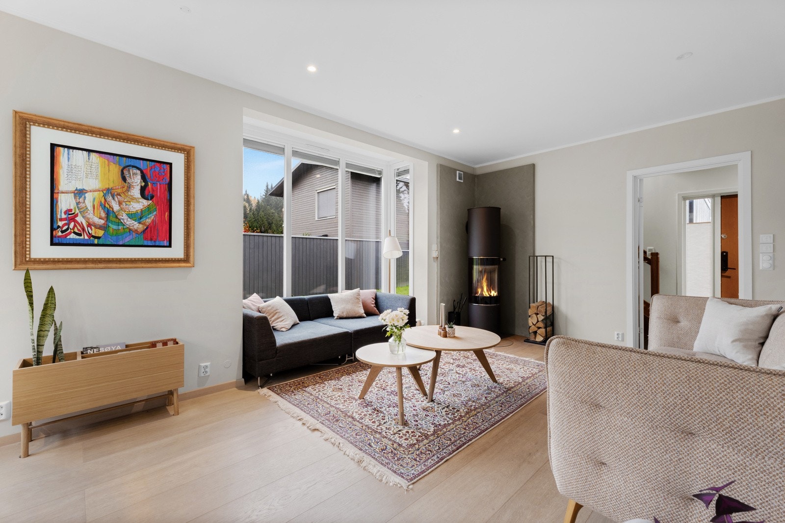 God plass og nøytrale flater gjør innredningen enkel Galleribilde