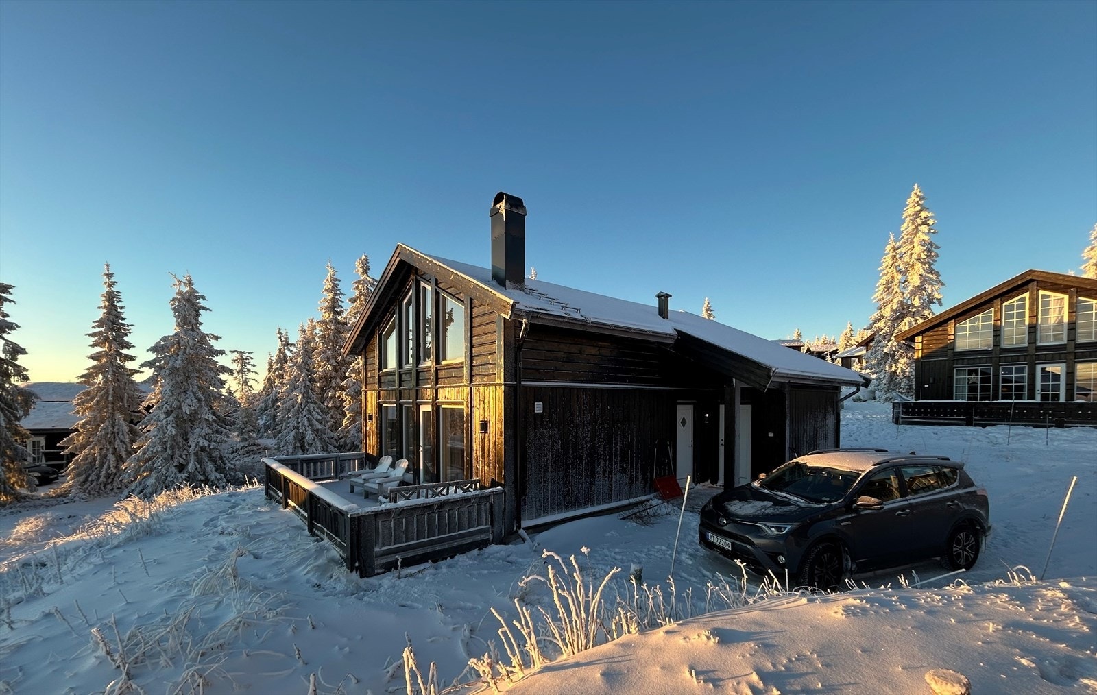 DNB Eiendom presenterer Høgfjellia 72C - en påkostet og svært velholdt fritidsbolig fra 2017, attraktivt beliggende på Nordseter i Lillehammer kommune. Galleribilde