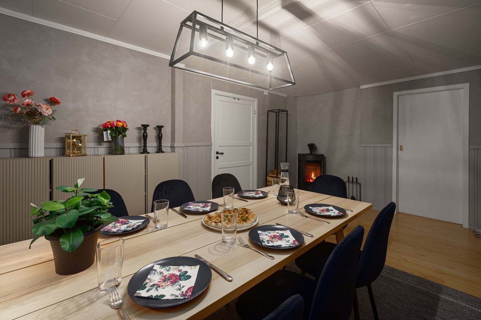 Selger opplyser om et strømforbruk på ca 13.800 kWh i 2024 Galleribilde