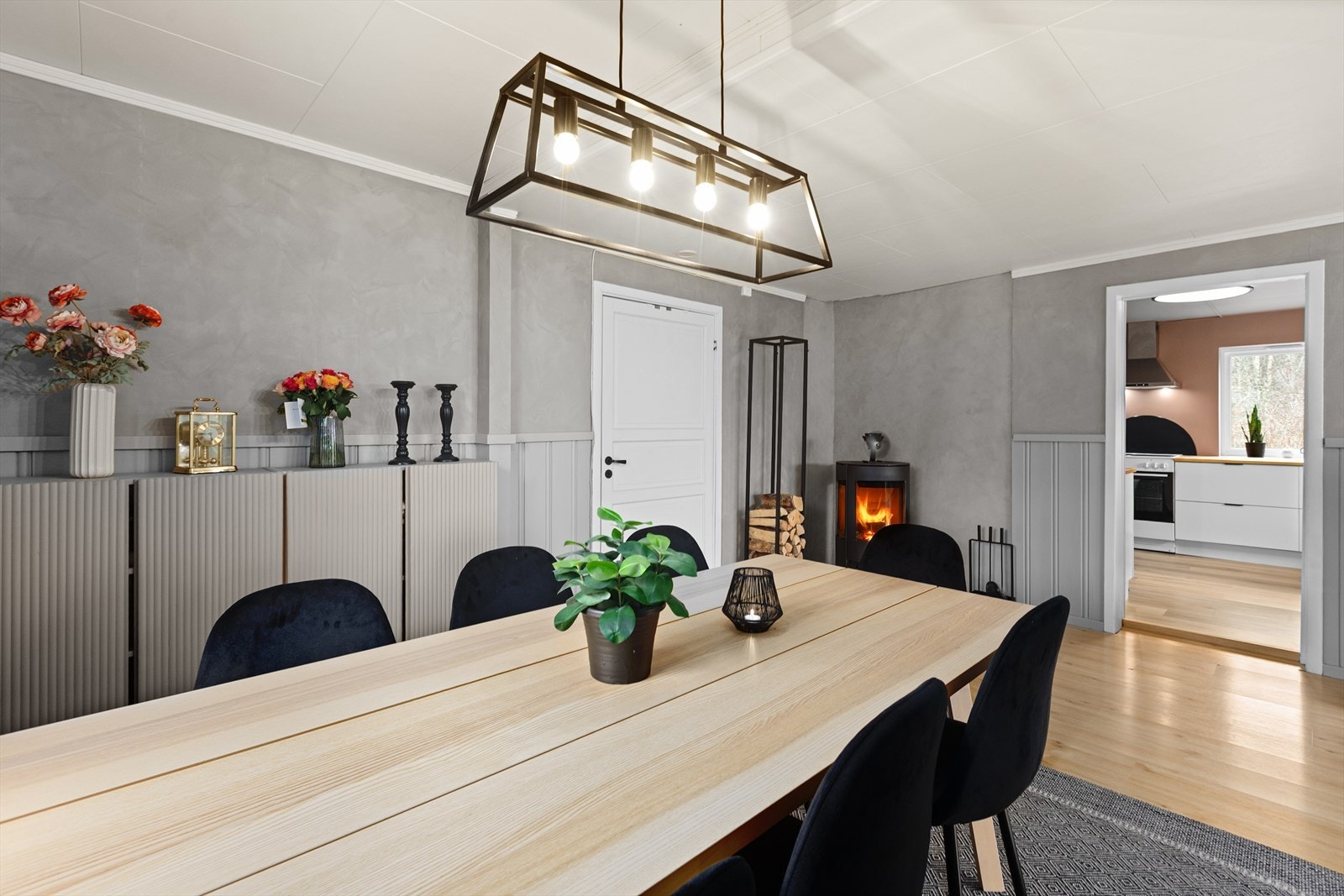 Taklampen medfølger ikke Galleribilde