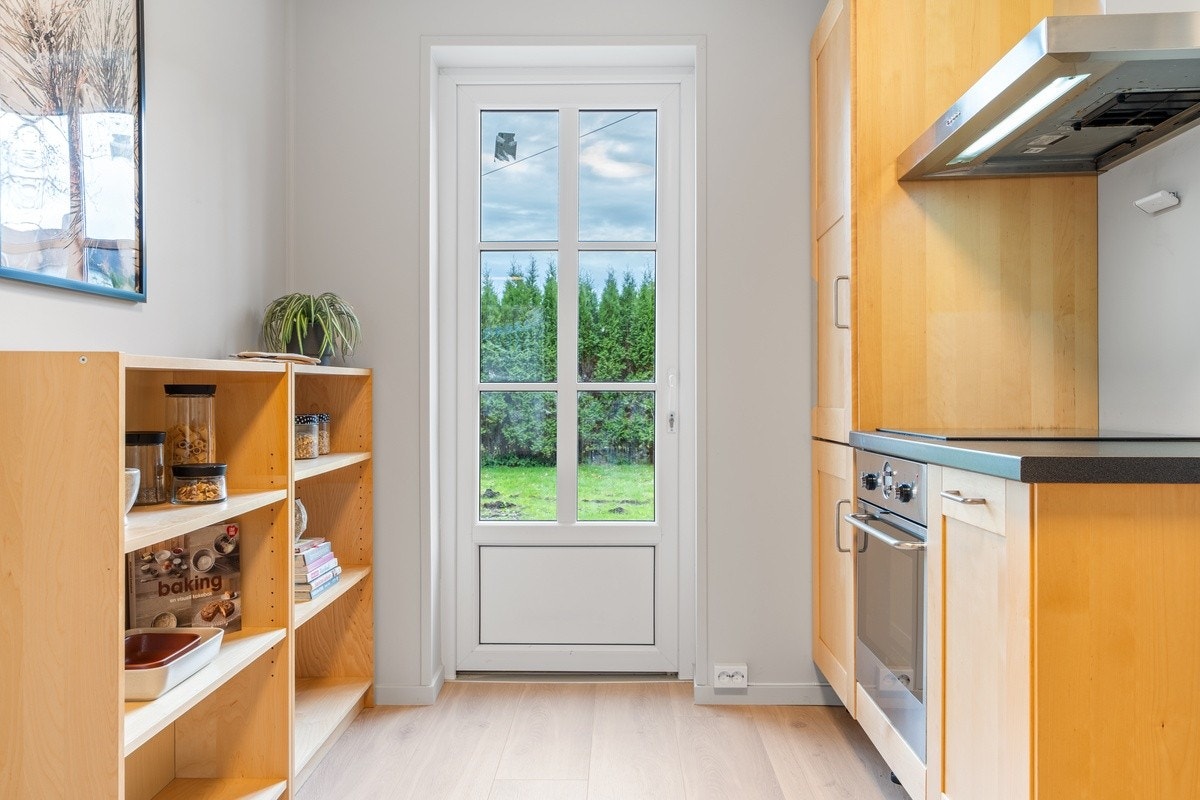 Kjøkken - utgang direkte til hagen Galleribilde