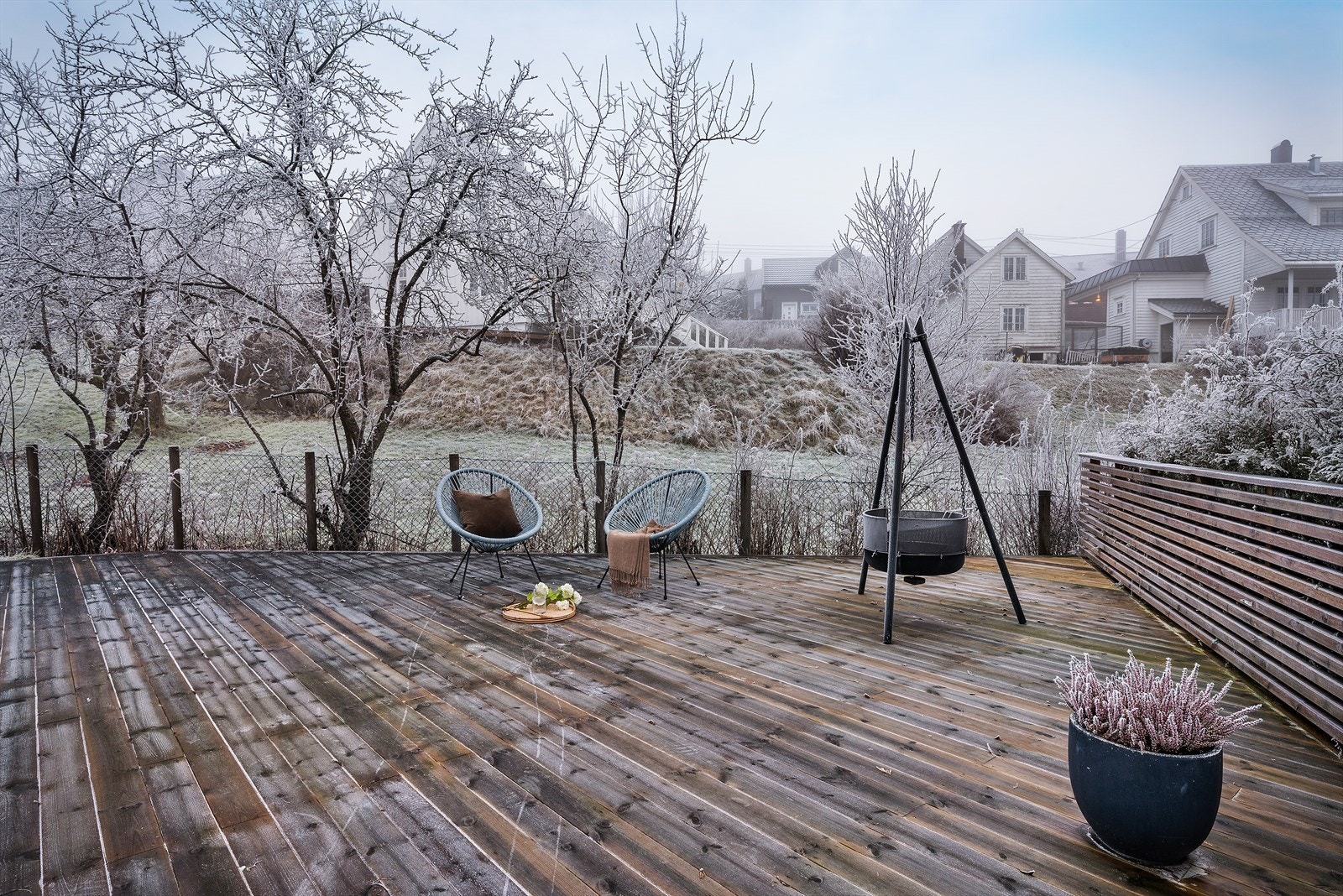 Adskilte utearealer gir lite innsyn og mye privatliv Galleribilde