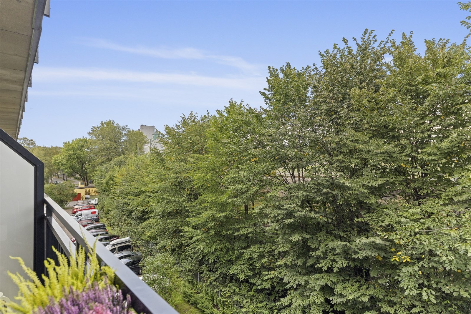 Dette er et hyggelig uterom hvor man kan nyte morgenkaffen eller trekke seg tilbake med en bok. Galleribilde