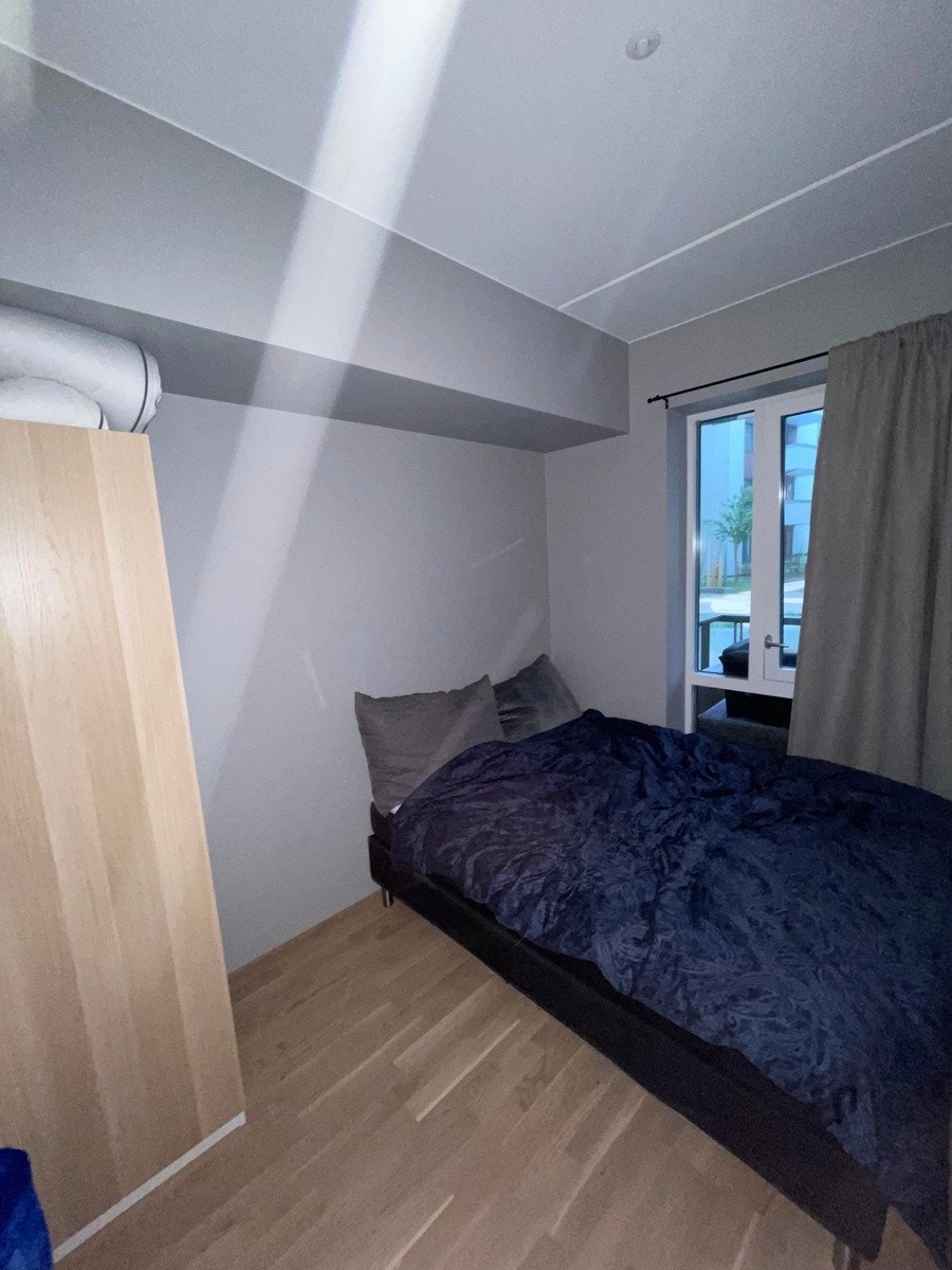 soverom 9 kvm, med garderobeløsning Galleribilde