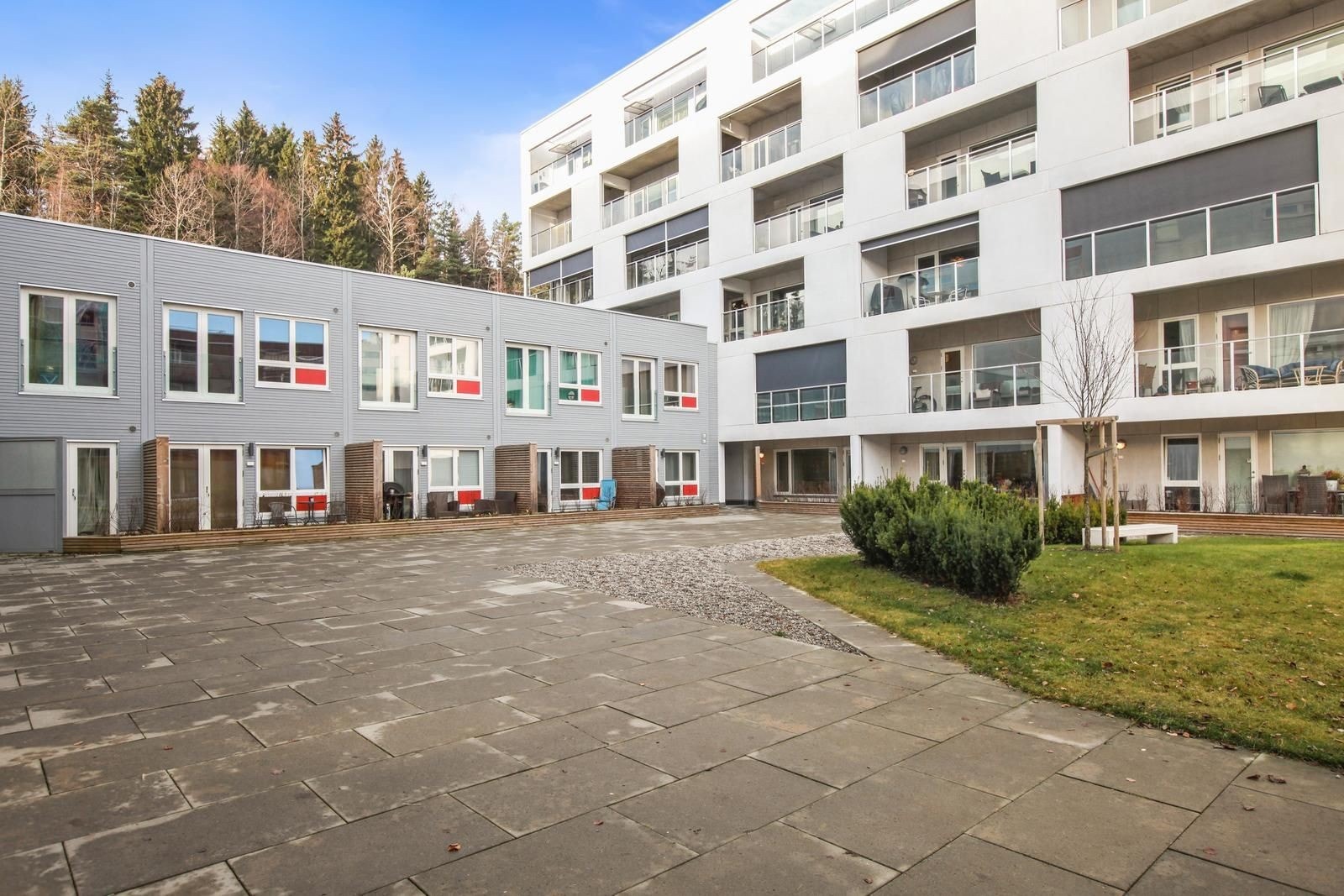 Fasade/ute Galleribilde