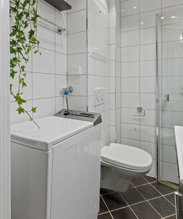 Bad med opplegg for vaskemaskin Galleribilde