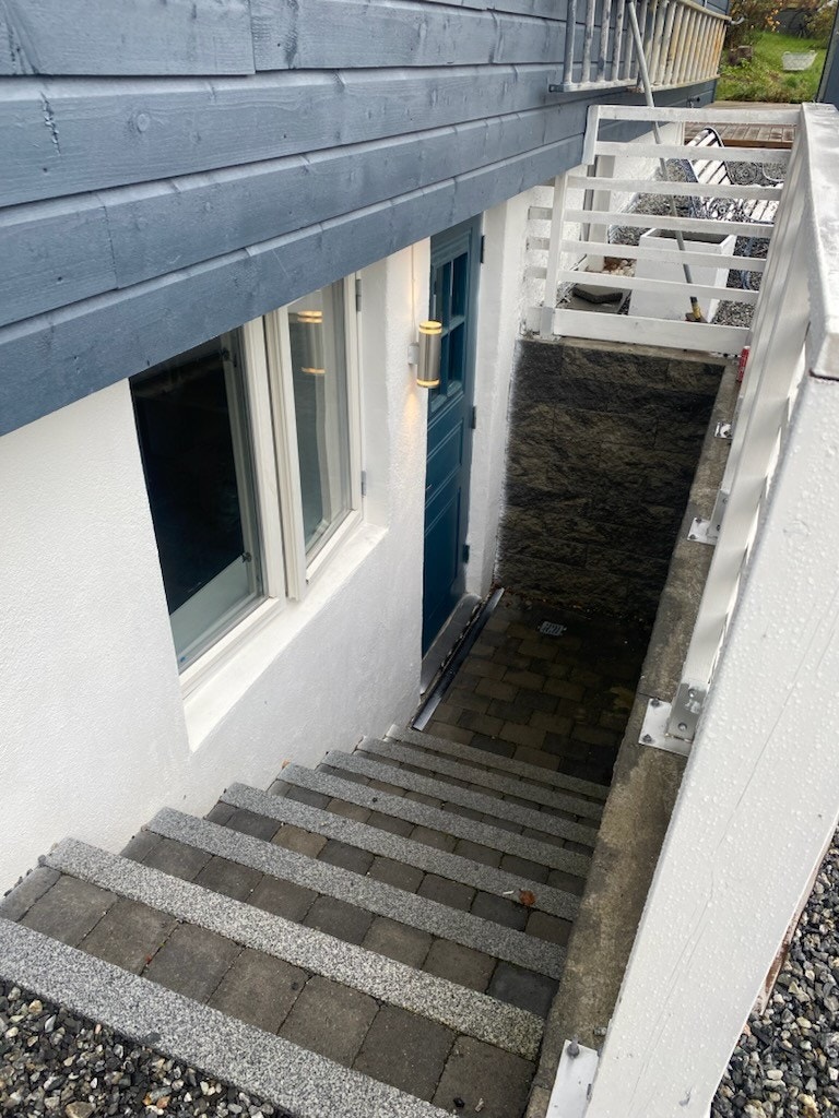 Inngangsdøren Galleribilde