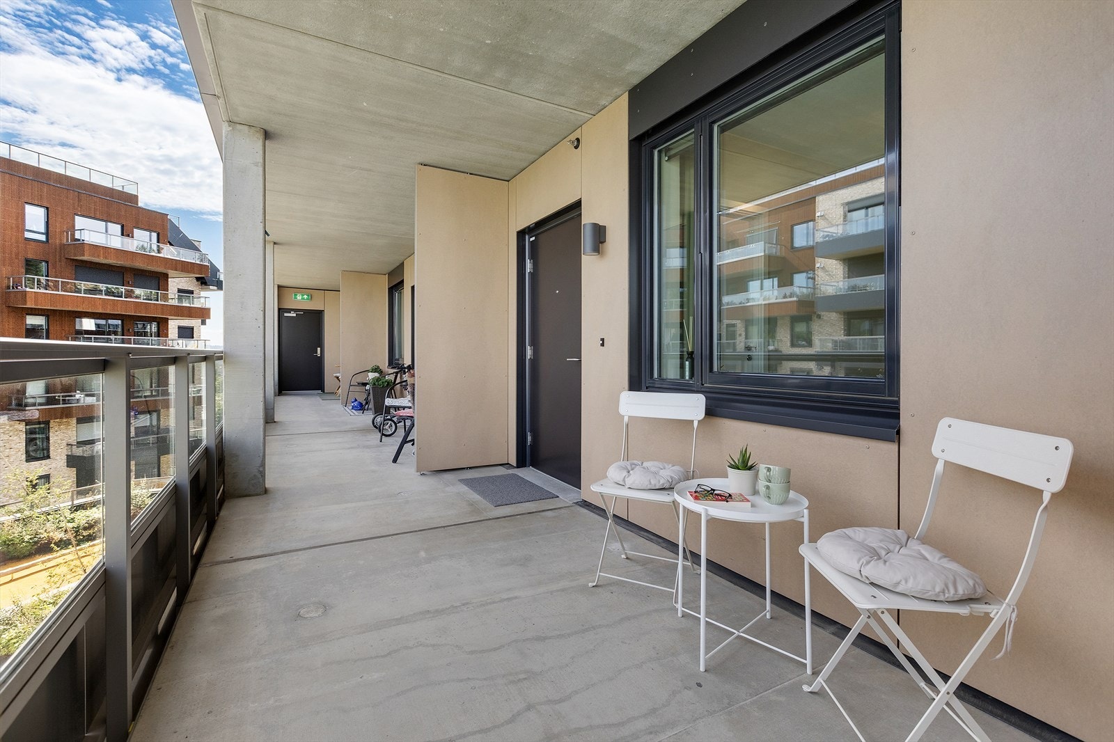 Her kan du nyte morgenkaffen mens solen står opp. Galleribilde