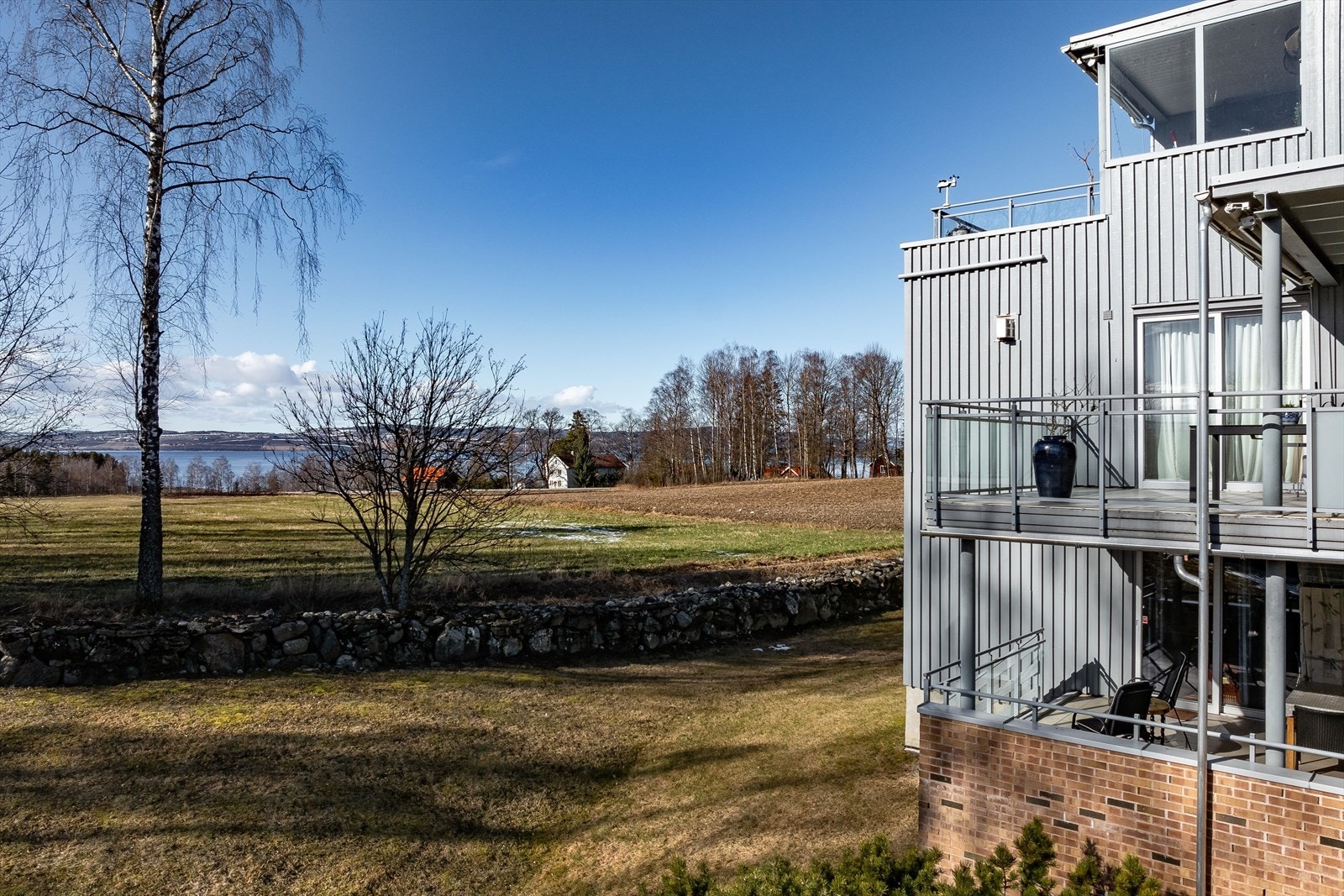 Borettslaget ligger i rolige og landlige omgivelser. Det blir ikke særlig mer idyllisk enn dette! Galleribilde