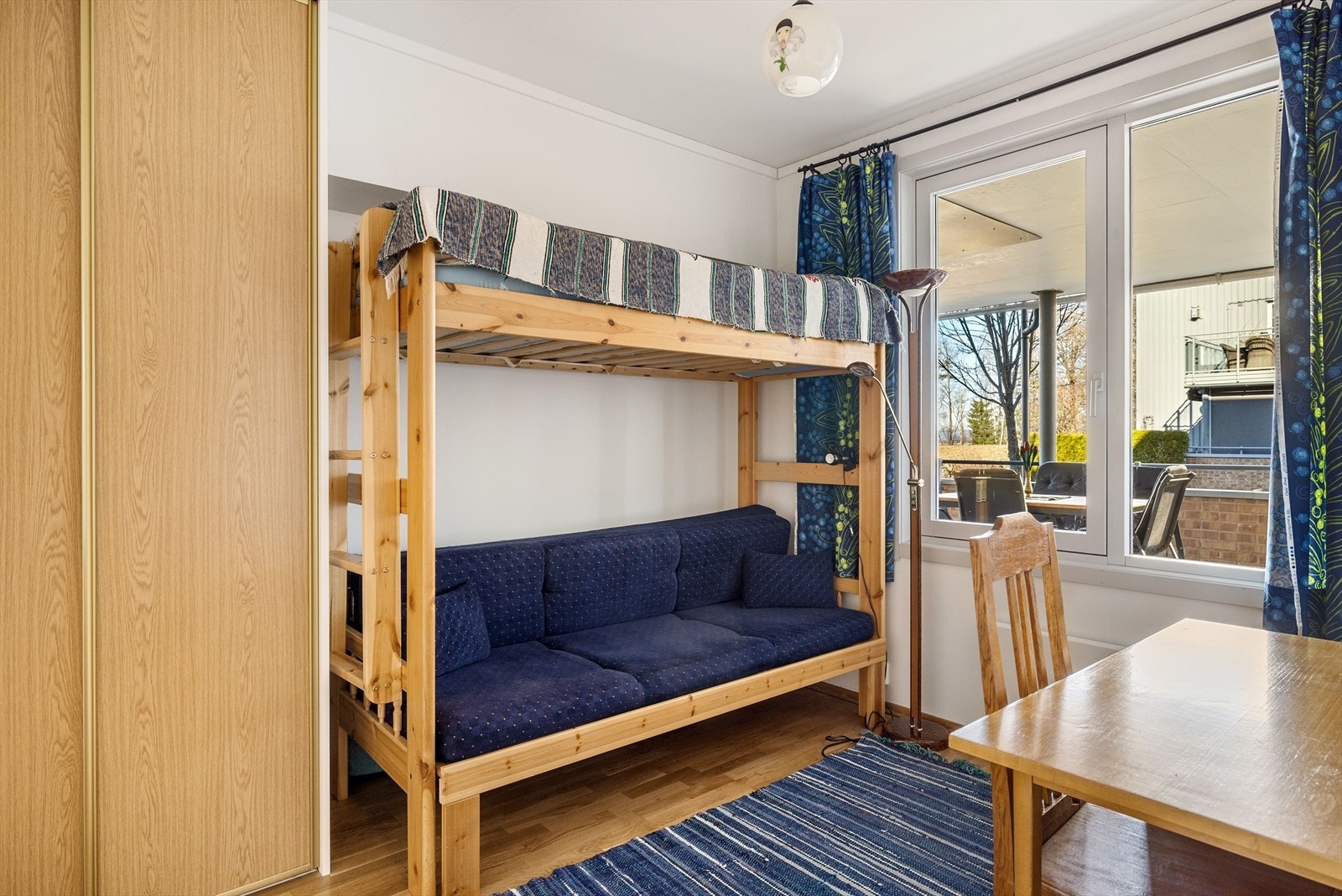 Soverom nummer to i hoveddelen med plass til f.eks. seng og skrivebord. Galleribilde