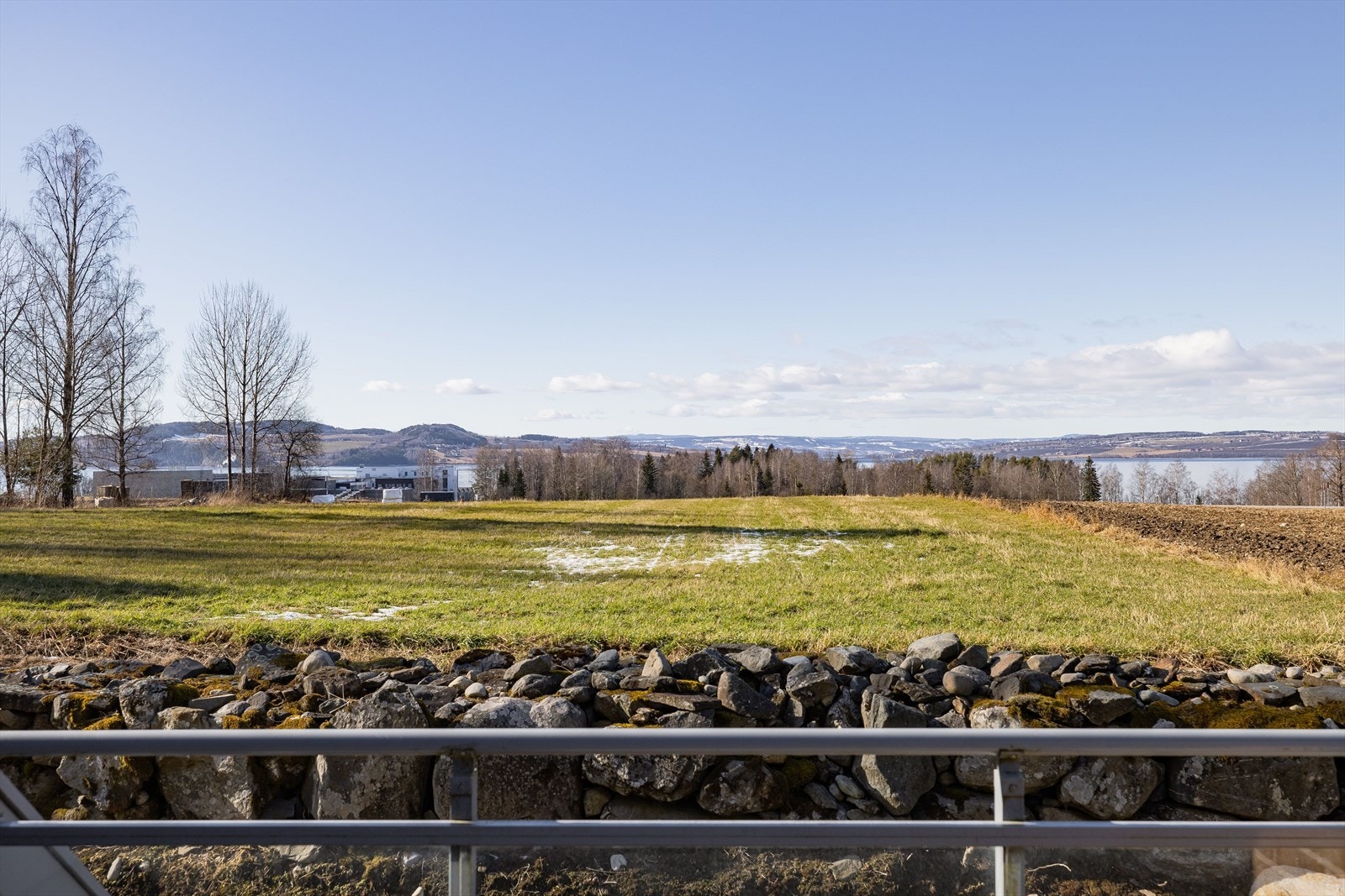 Her får du n fantastisk utsikt fra begge terrassene og stuevinduene! Galleribilde