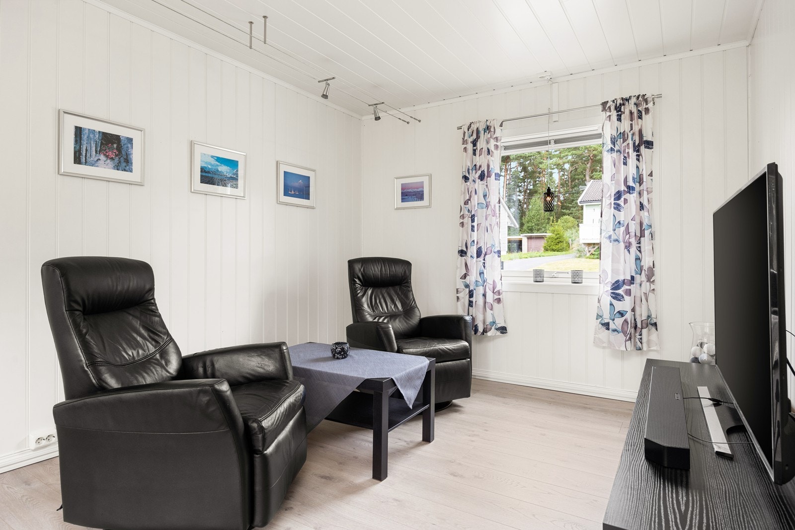 Koselig tv-krok. Galleribilde